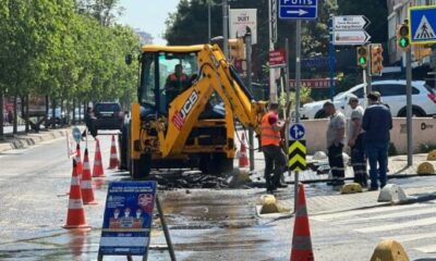 İBB yol çalışması sırasında İSKİ borusunu patlattı!.