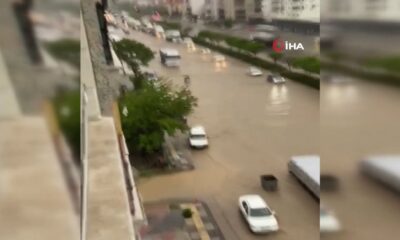 Ankara’da sağanak yağış hayatı felç etti!.