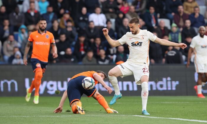 Galatasaray, Başakşehir ile berabere kaldı!.