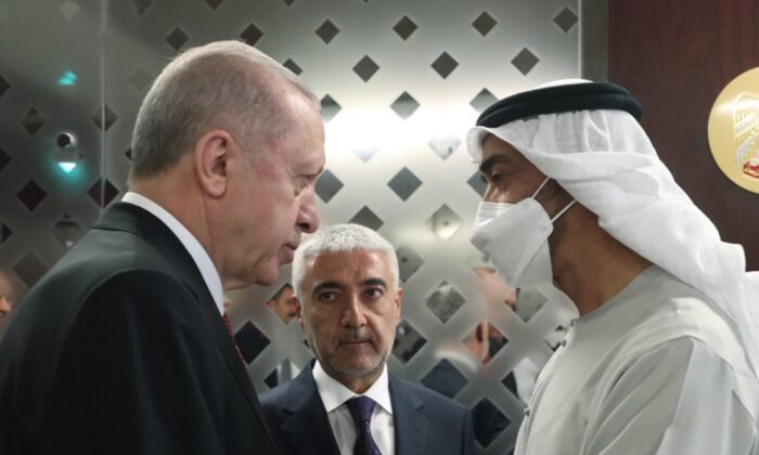 BAE’ye taziye ziyareti.. Cumhurbaşkanı Erdoğan, Muhammed bin Zayed ile görüştü!.