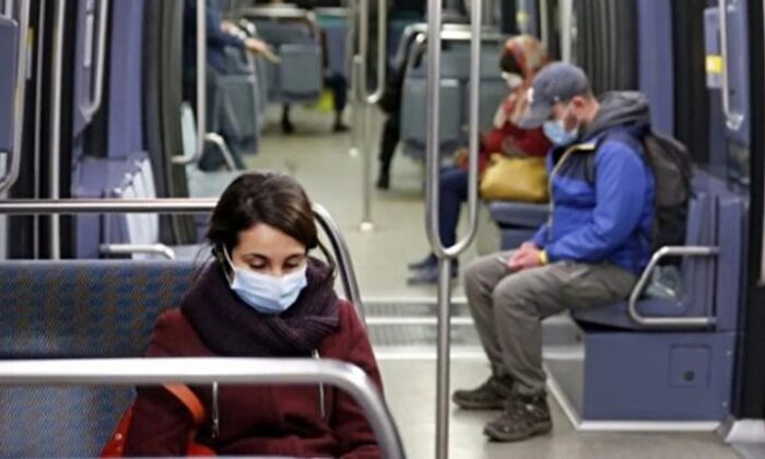 Toplu taşımada maske zorunluluğu kalktı!.