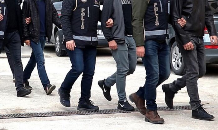 Yunanistan’a kaçmaya çalışan 8 FETÖ şüphelisi, Edirne’de yakalandı!.