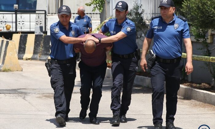 Gaziantep’te yaşlı kadına tekme atan şahıs adliyeye sevk edildi!.