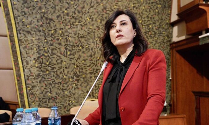 CHP’de adaylık krizi tırmanıyor! Şengül Altan Arslan, İBB’deki görevinden istifa etti!.