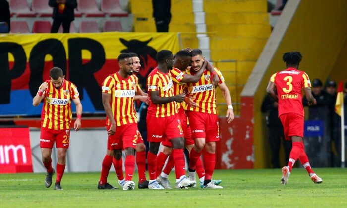 Trabzonspor’u mağlup eden Kayserispor, Türkiye Kupası’nda finalde..