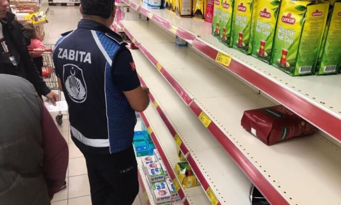 Ankara’da çaya gelen zamdan sonra rafları boşaltan marketlere ceza kesildi!.