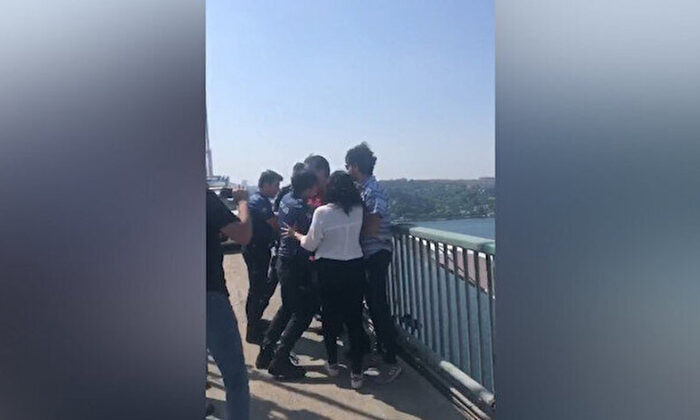 Gezi provokasyonu yapmaya çalışan TİP’li vekiller polise saldırdı!.