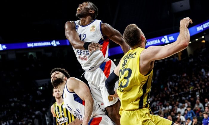 Anadolu Efes’i 3-1 yenen Fenerbahçe, Basketbol Süper Ligi Şampiyonu..
