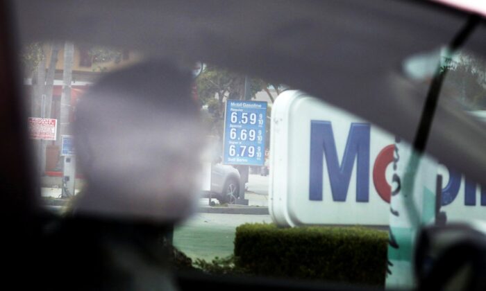 ABD’de benzin fiyatları, tüm zamanların en yüksek seviyesine çıktı!.