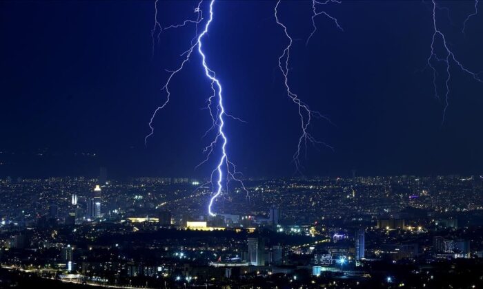 Ankara Valiliği’nden sağanak yağış ve sel uyarısı..