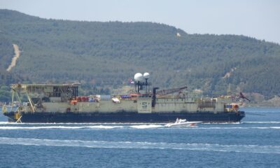 Karadeniz’de doğalgaz için boru serpecek gemi, Çanakkale Boğazı’ndan geçti!.