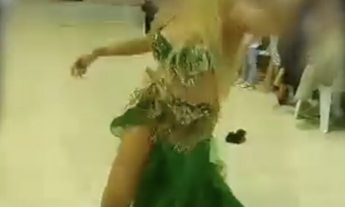 Rezalete bak!. İmam Hatip’te dansöz oynattılar!.