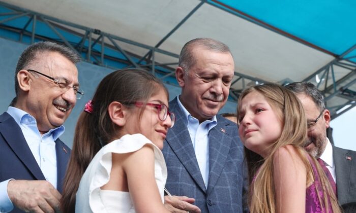 Cumhurbaşkanı Erdoğan’a Vanlı çocuklardan sevgi seli..