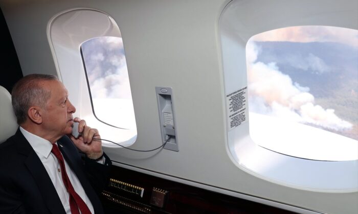 Cumhurbaşkanı Erdoğan yangın bölgesinde..