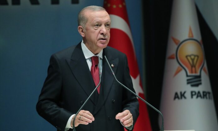 Cumhurbaşkanı Erdoğan: “Hayat pahalılığı ve enflasyon sorununu çözeceğiz!.”