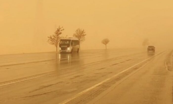 Meteoroloji’den 17 il için toz taşınımı, sağanak ve gök gürültülü sağanak yağış uyarısı..