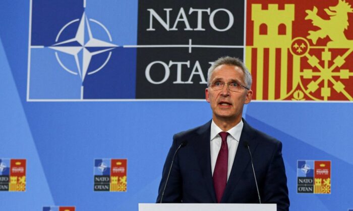 NATO Genel Sekreteri Stoltenberg’den dörtlü zirve sonrası açıklama..