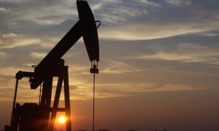 ABD’den petrol şirketlerine Venezuela için lisans kararı..