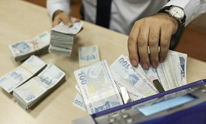 En düşük emekli maaşı 3 bin 500 lira oldu!.