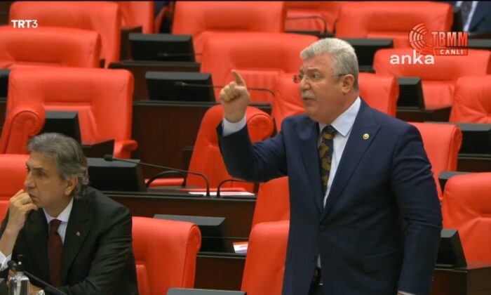 Meclis karıştı!. Başkanvekili Akar ile AK Partili Akbaşoğlu arasında tartışma..