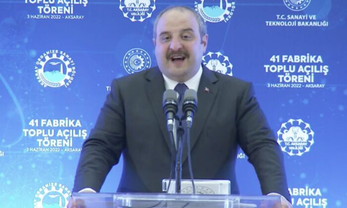 Mustafa Varank, Aksaray’da 41 fabrikanın açılışını yaptı!.