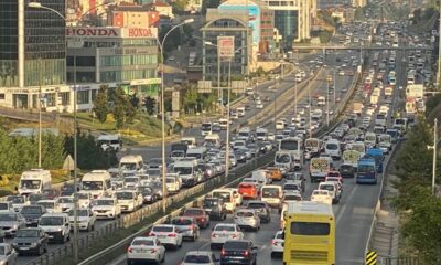 İstanbul’da bazı yollar yarın trafiğe kapatılacak!.