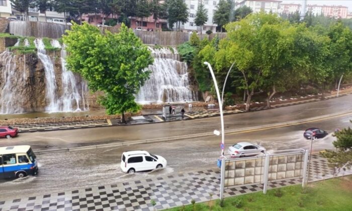 Ankara Valiliği’nden sağanak ve sel uyarısı..