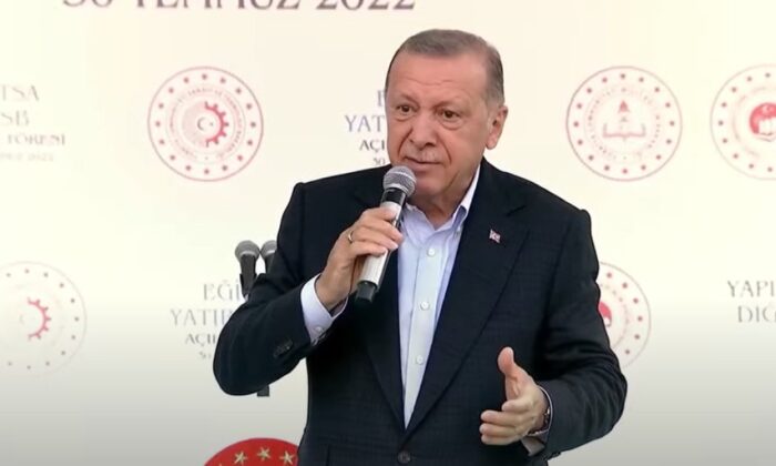 Ordu’da Cumhurbaşkanı Erdoğan’ı gülümseten altılı masa pankartı..