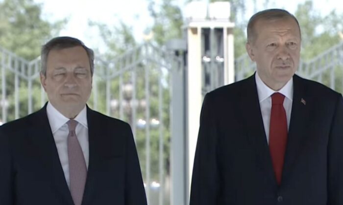 Cumhurbaşkanı Erdoğan, İtalya Başbakanı Draghi’yi karşıladı!.