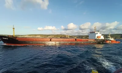 İstanbul Boğazı çift yönlü trafiğe kapatıldı!.