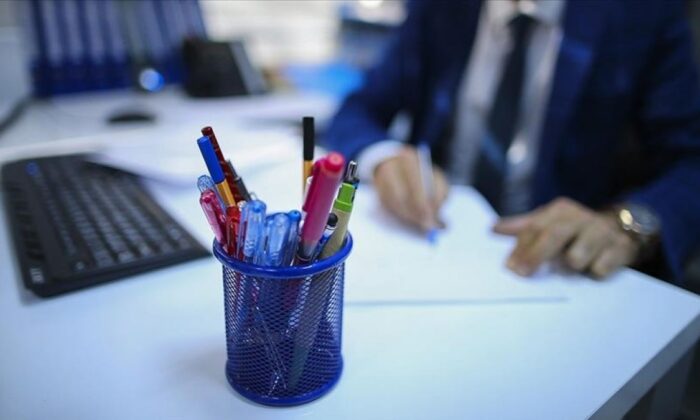 560 bin sözleşmeliye kadro yolu açıldı!.