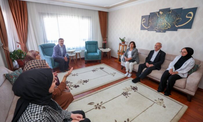 Kemal Kılıçdaroğlu’ndan helalleşme ziyareti..