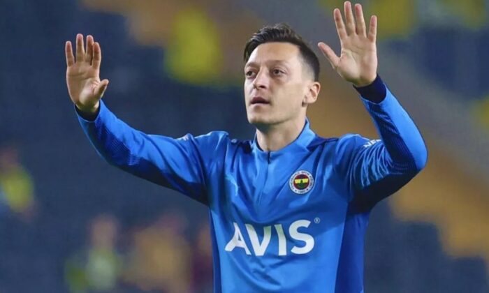 Mesut Özil, Başakşehir’de..