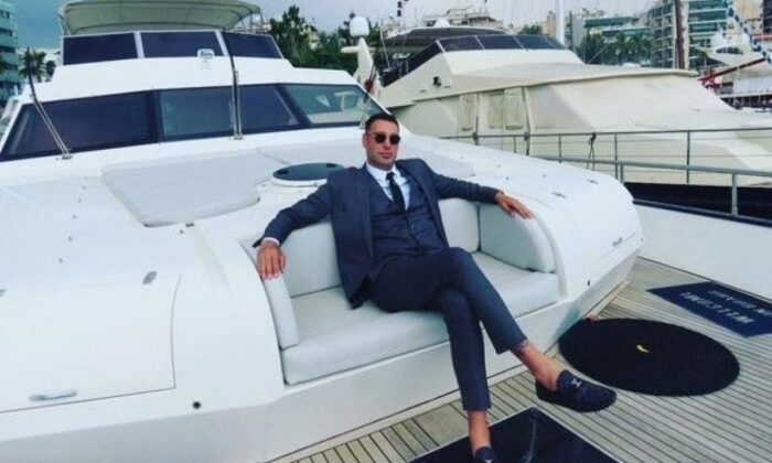 Türkiye’nin kırmızı bültenle aradığı şahsa Yunanistan onursal vatandaşlık verdi!.