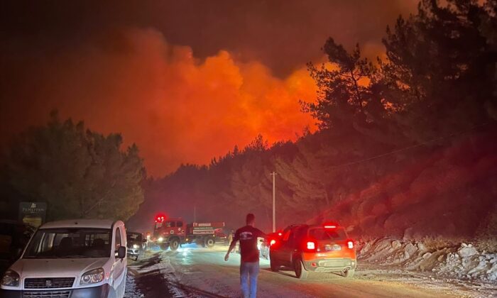 Datça’da gece görüşlü yangın söndürme helikopterleri kullanılıyor!.
