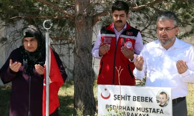 Şehit Bedirhan bebek ve annesi mezarları başında anıldı!.