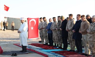 Süleyman Soylu, Bayram Namazını askerlerle kıldı!.