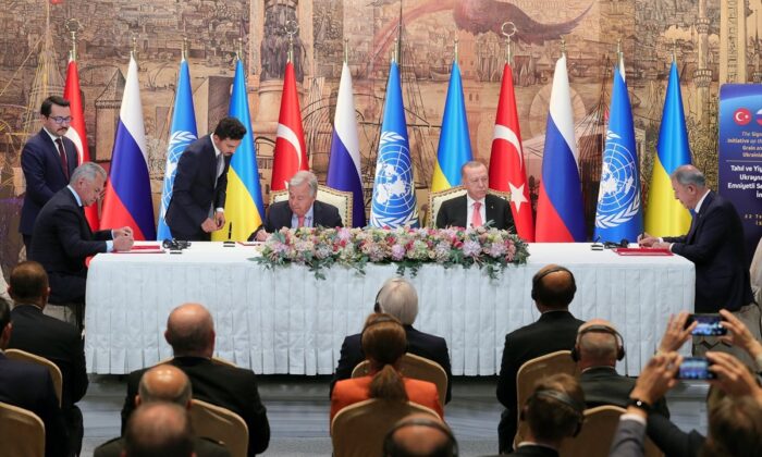 Tahıl koridoru için imzalar atıldı!.