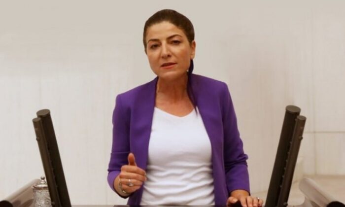 Bunlarında gündemi bu! HDP’li vekil Züleyha Gülüm, transların hormon ilaçlarına gelen zamlardan şikayet etti!.