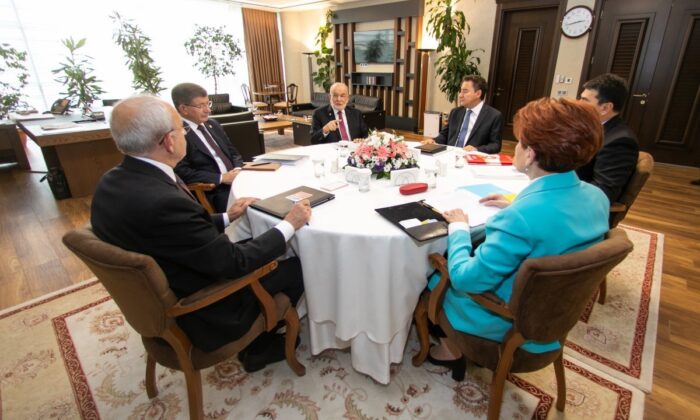 Necati Özkan’dan altılı masaya aday belirleyin çağrısı..