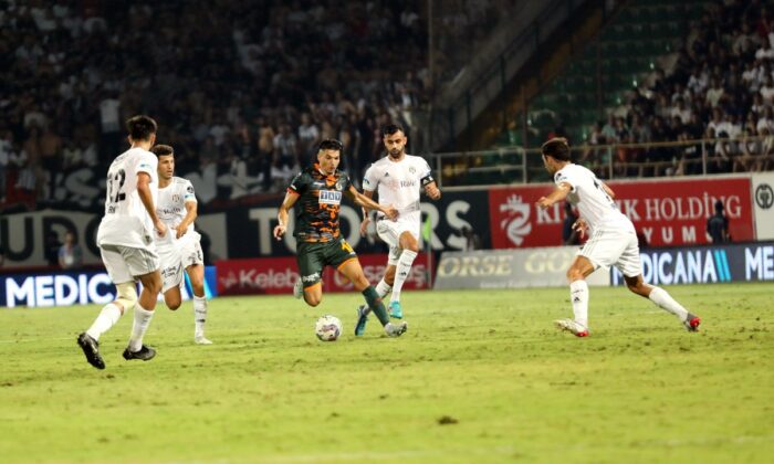 Beşiktaş, deplasmanda Alanyaspor’la berabere kaldı!.