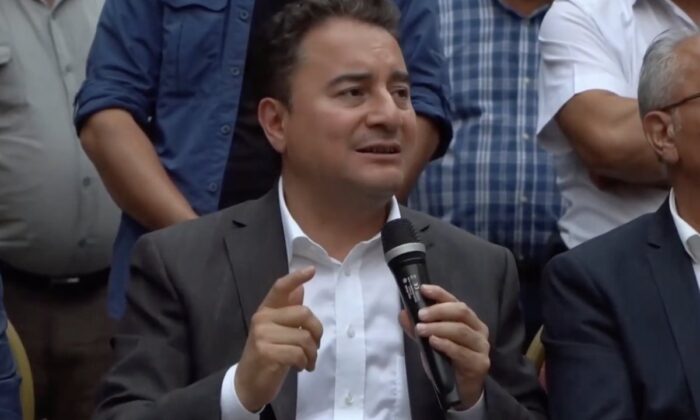 Ali Babacan, altılı masada uzlaşma olmazsa aday olacağını açıkladı!.