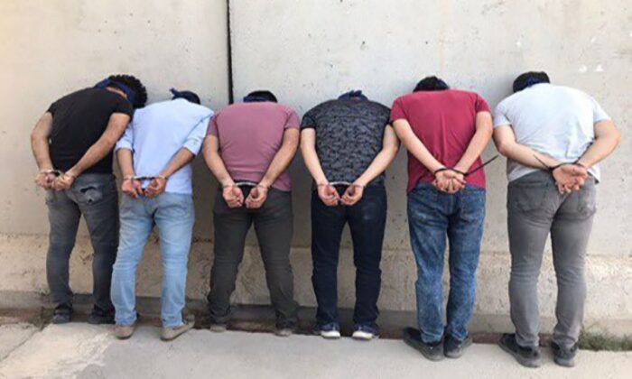 Bayrağımızı yakmaya kalkan 6 şerefsiz it soyu gözaltında!.