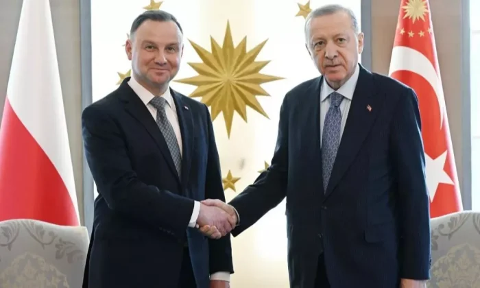 Cumhurbaşkanı Erdoğan, Polonya Cumhurbaşkanı Duda ile görüştü!.