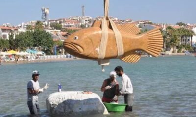 Bunu da gördük! CHP’li Belediye, denizin içine heykel yaptı!.