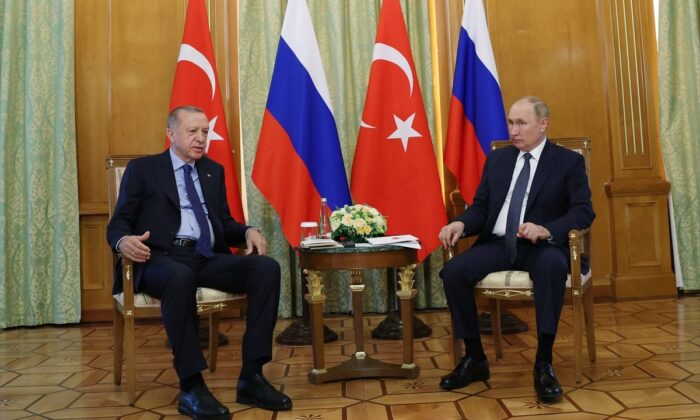 Cumhurbaşkanı Erdoğan, Putin ile Soçi’de bir araya geldi!.