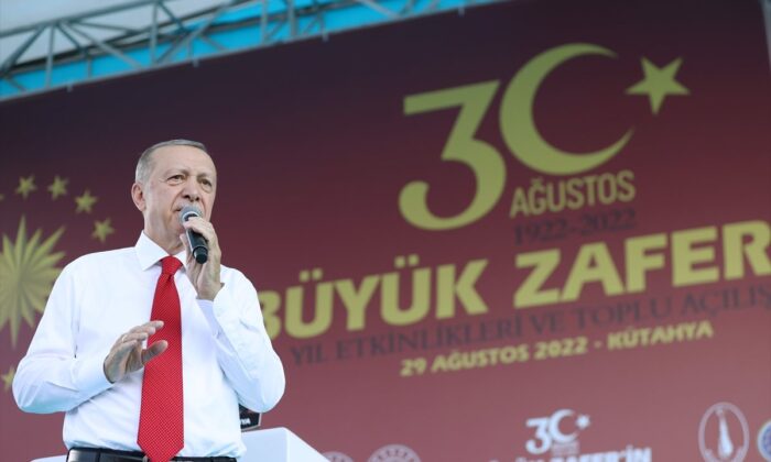 Cumhurbaşkanı Erdoğan: “Avrupa doğalgaz bulamıyor, raflar boş..”