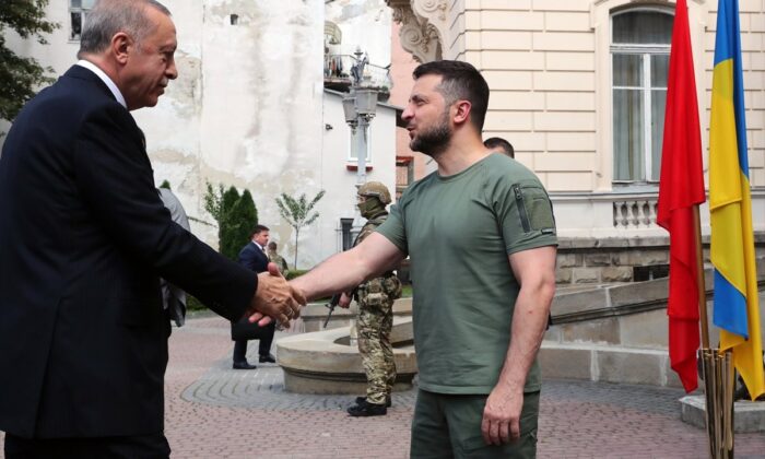 Cumhurbaşkanı Erdoğan, Zelensky ile bir araya geldi!.