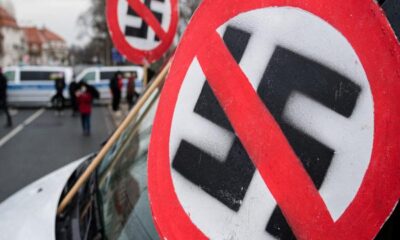 Almanya’da otomobillerin üzerine gamalı haç çizilmesi olayına ilişkin soruşturma başlatıldı!.