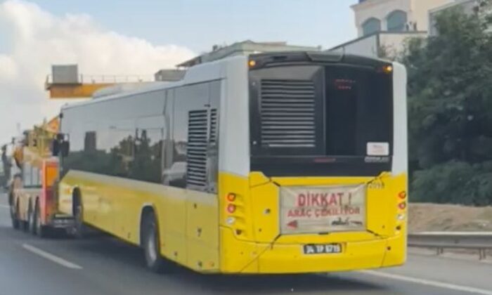 İstanbul’da bir İETT otobüsü daha arızalandı!.